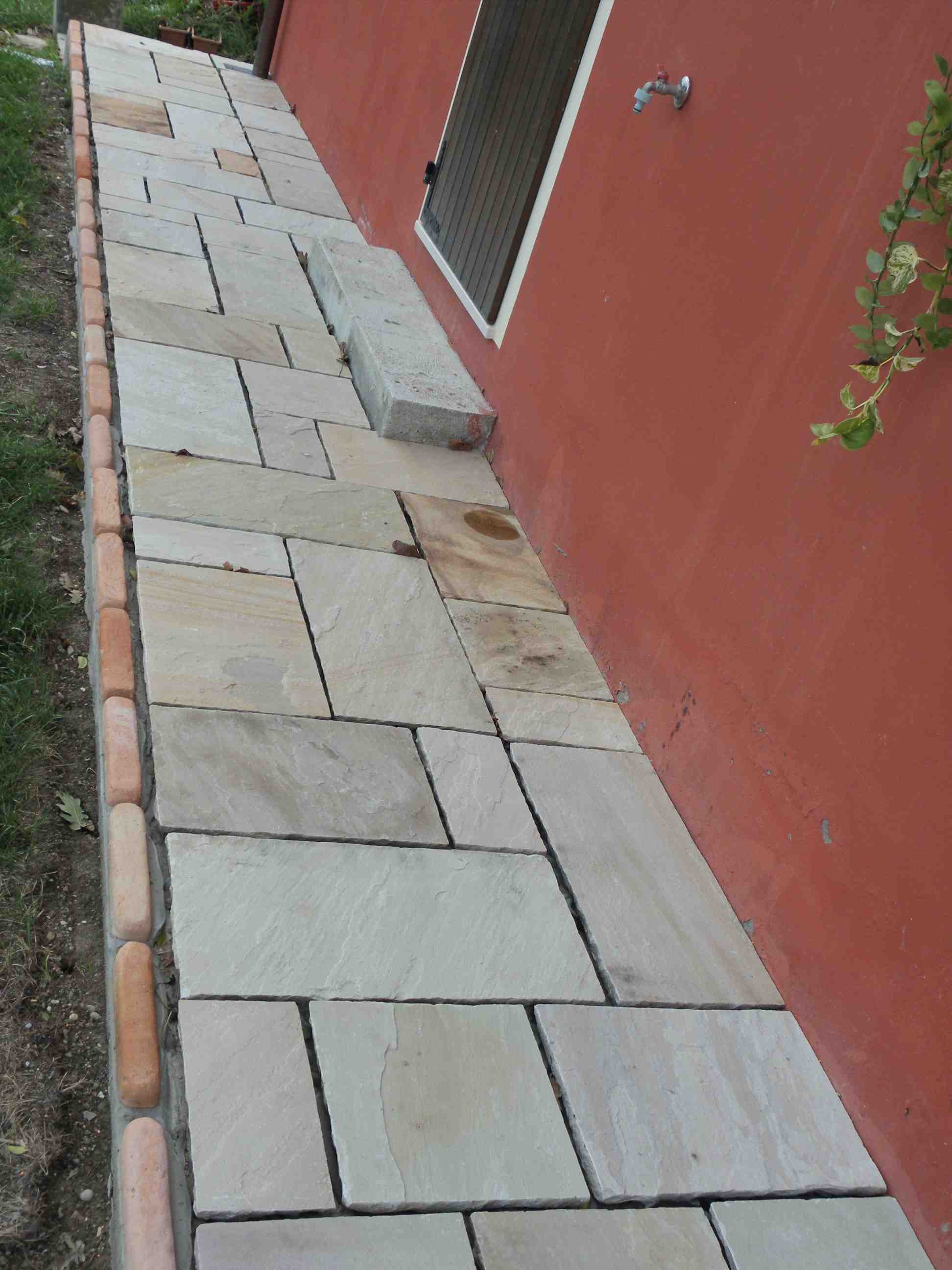 5° esempio di camminamento di Green Garden Pesaro 5° esempio di camminamento fatto da Green Garden Pesaro